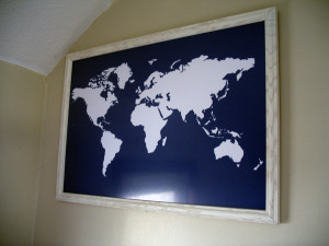 こんなカンジに飾った世界地図。